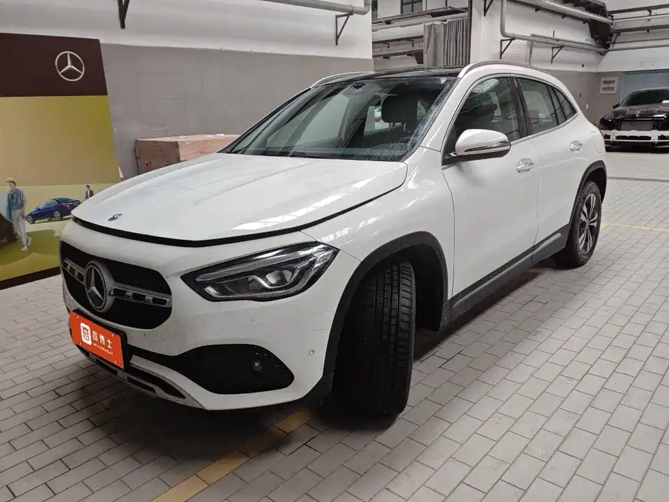 Mercedes-Benz GLA