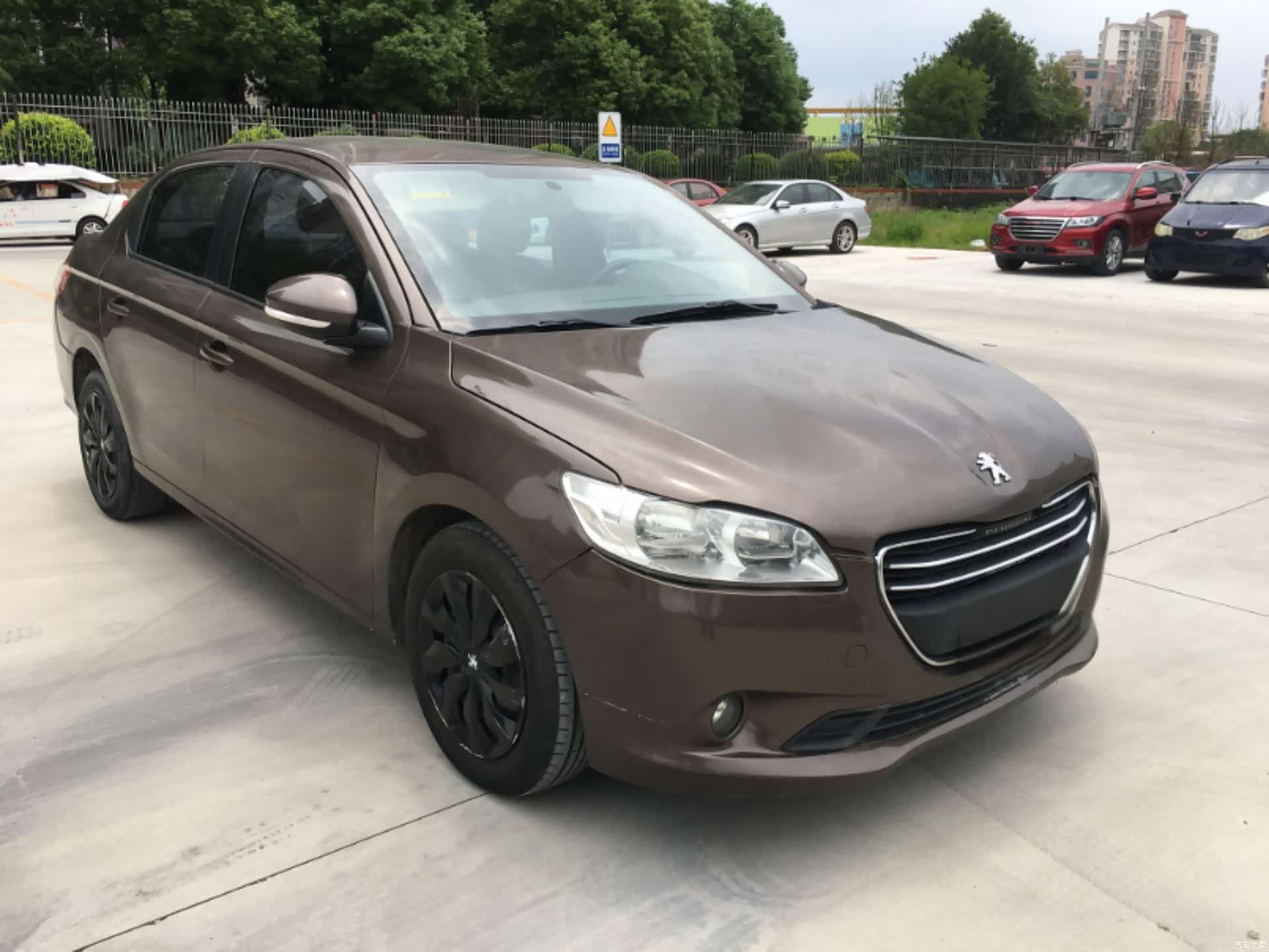 Peugeot 301, 2015 3