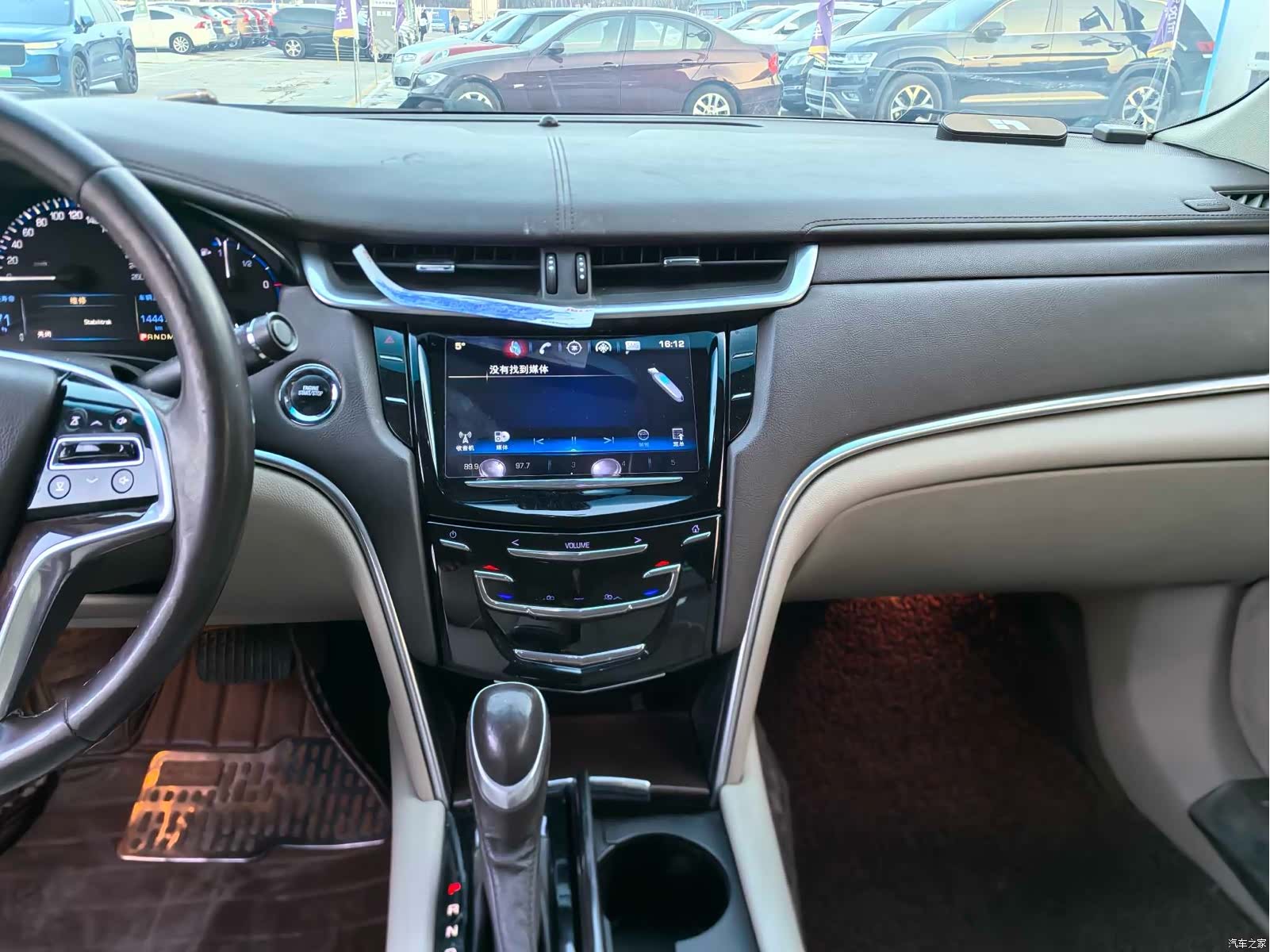 Cadillac XTS, 2016 12