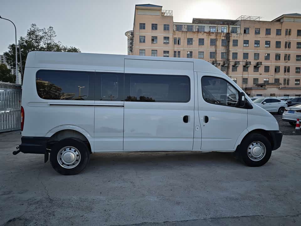 MAXUS Xintu V80