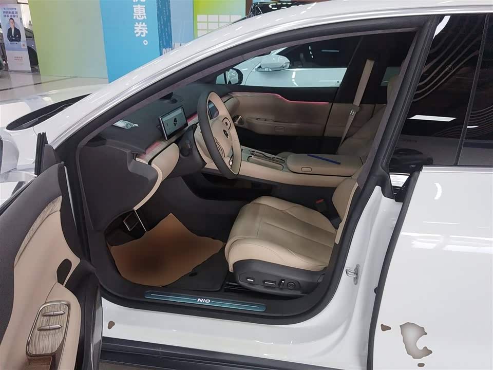 NIO ET7
