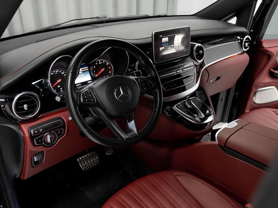 Mercedes-Benz V-class