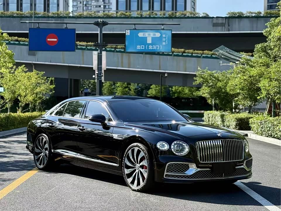 Bentley Flying
