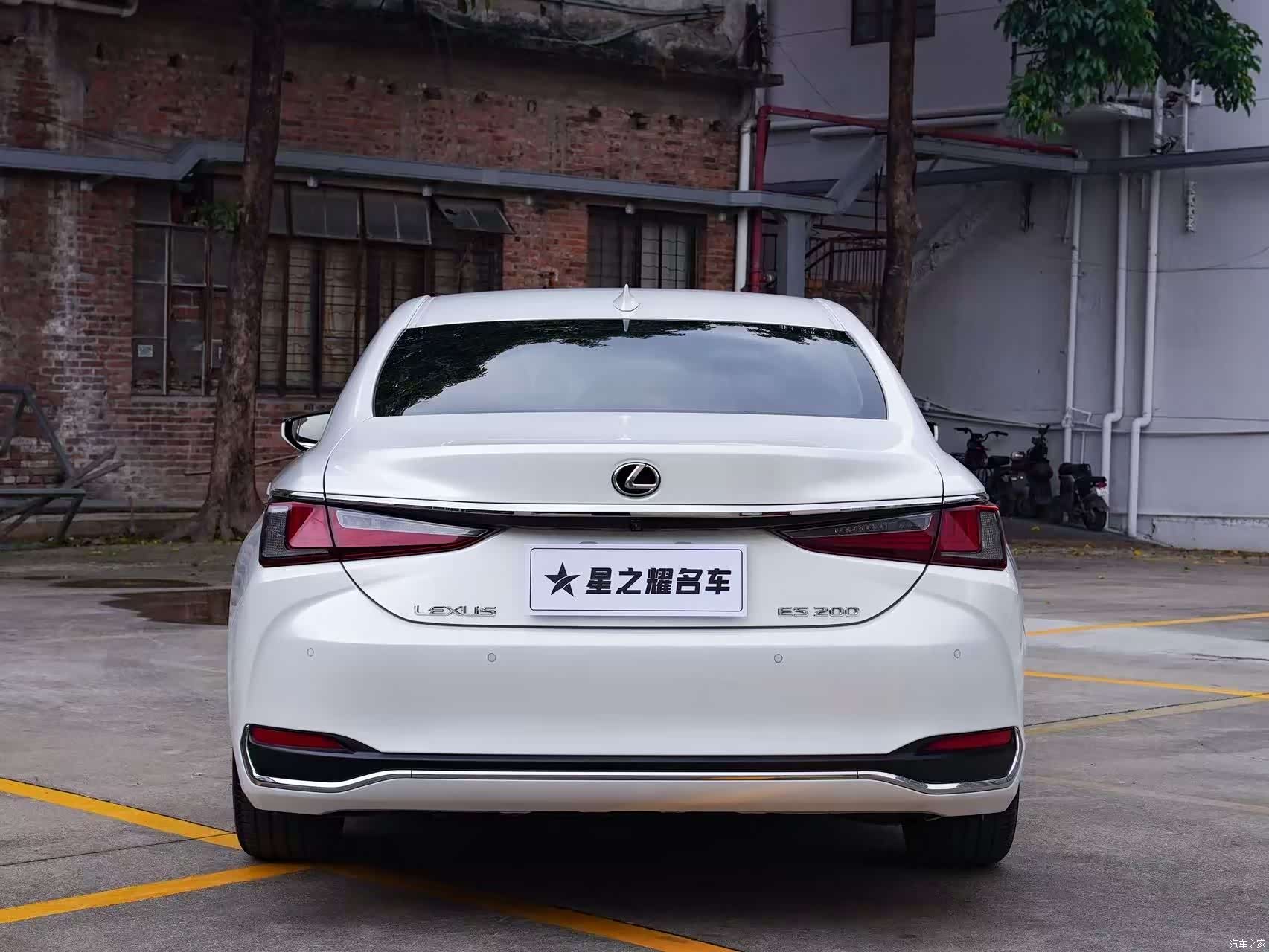 Lexus ES, 2020 6