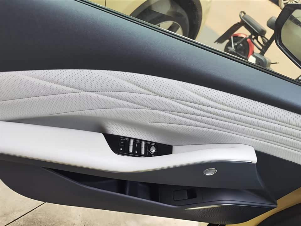 Geely Galaxy Galaxy E8 Geely Galaxy Galaxy E8