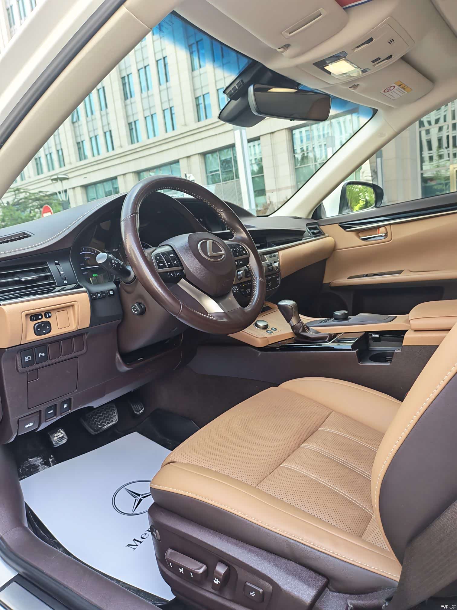 Lexus ES, 2018 8
