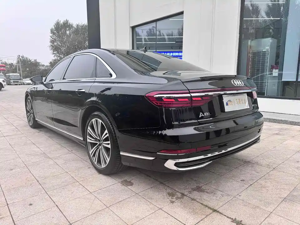 Audi A8