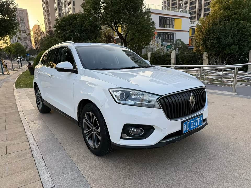 Borgward BX7