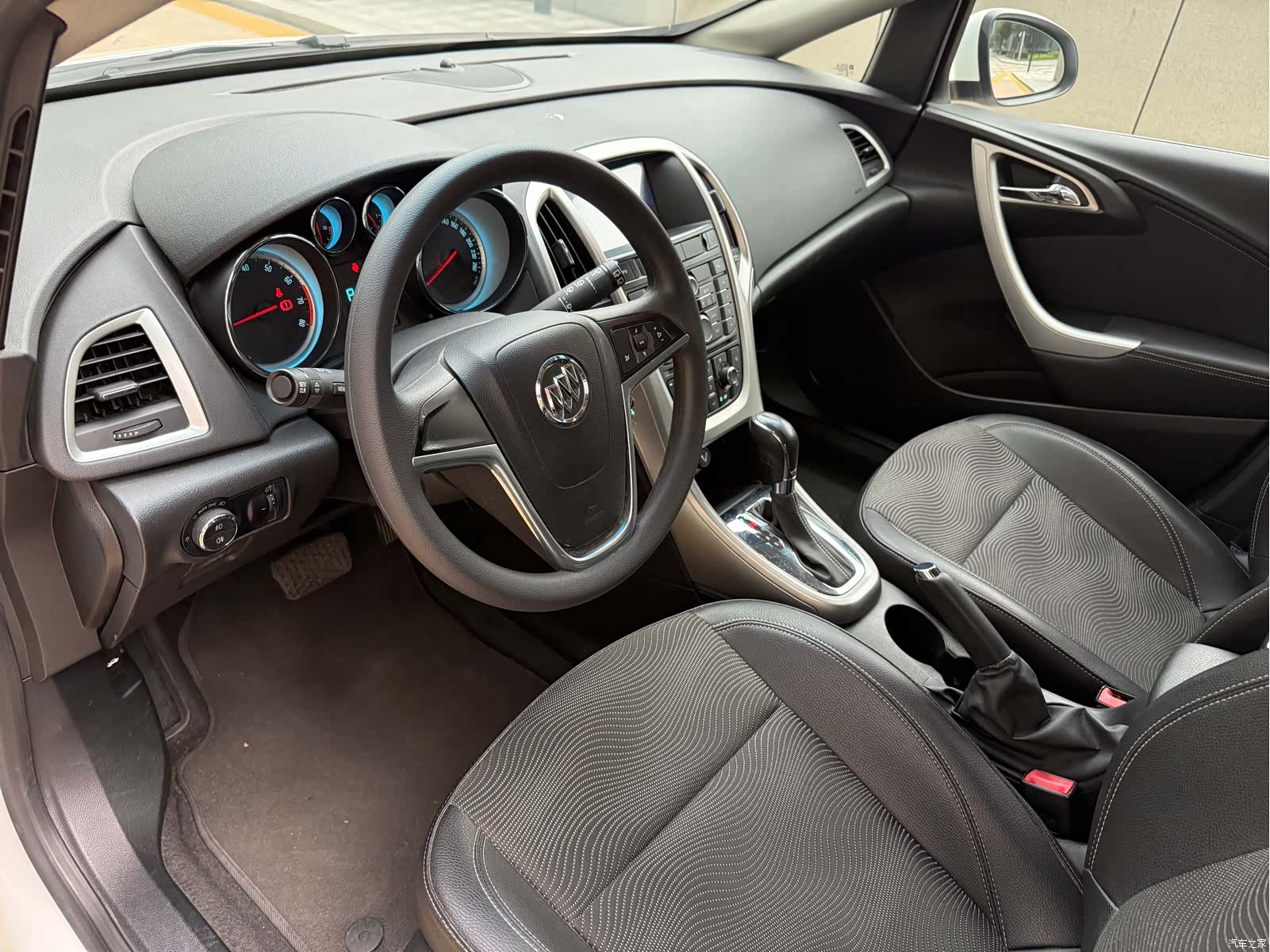 Buick XT, 2012 все фото