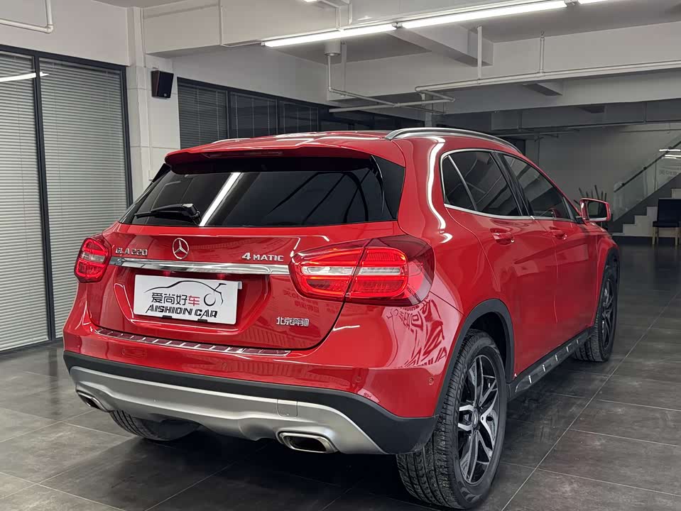 Mercedes-Benz GLA