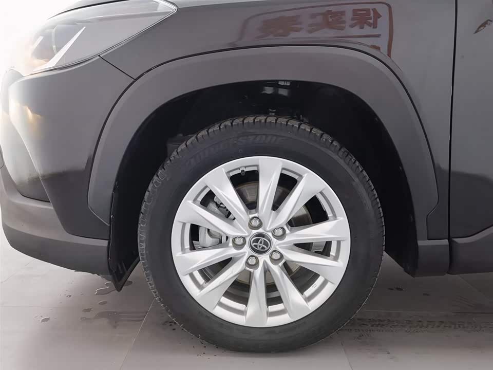 Toyota Corolla Sharp amplifier