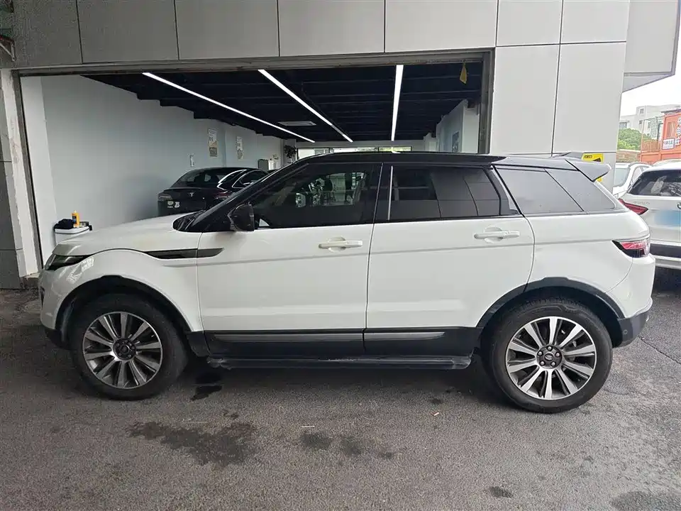 Land Rover Range Rover Aurora