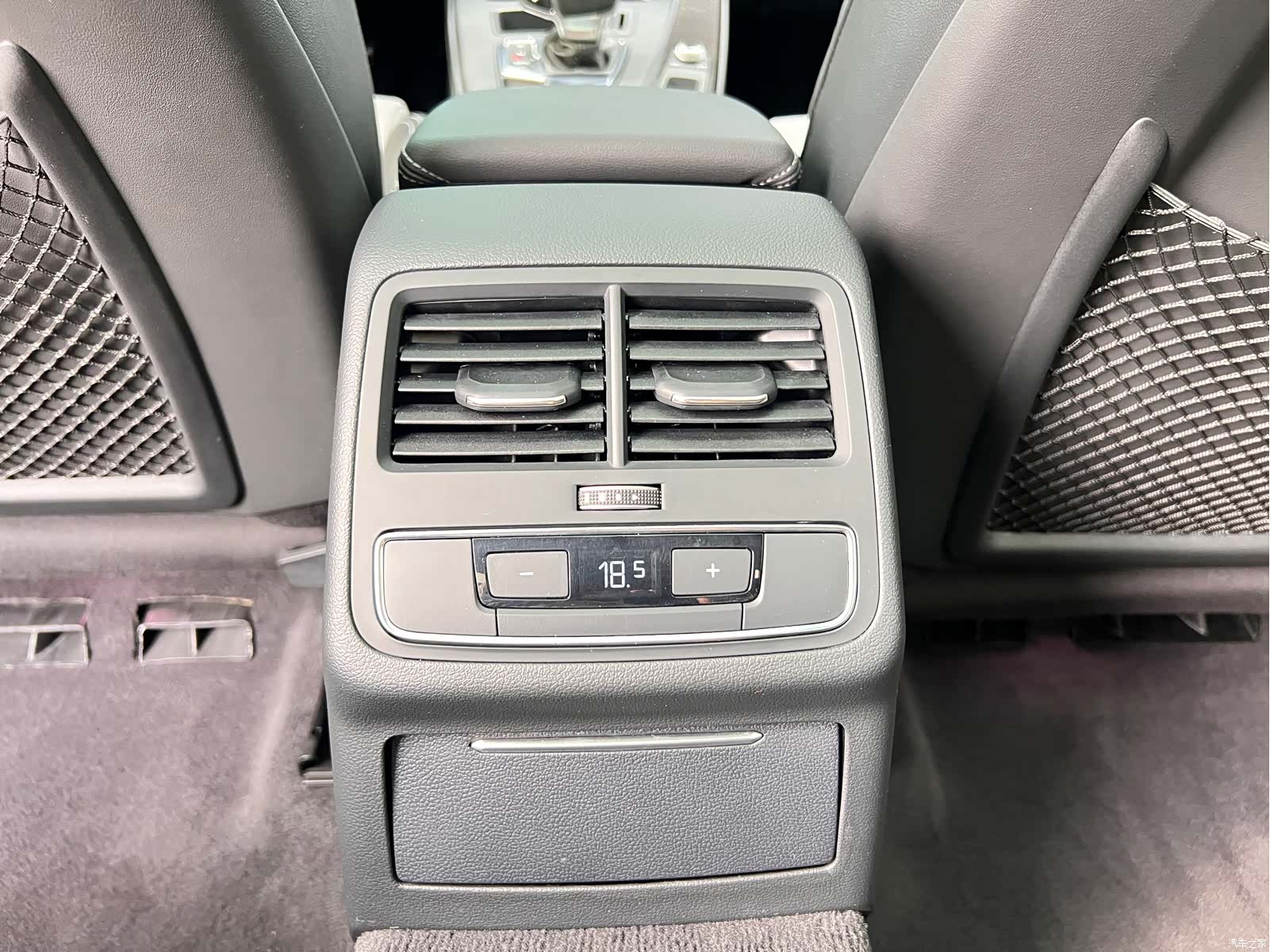 Audi A4L, 2020 24