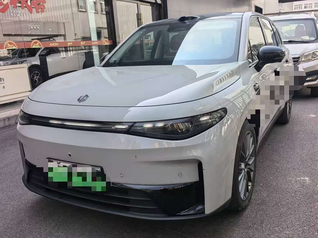 Leapmotor C10