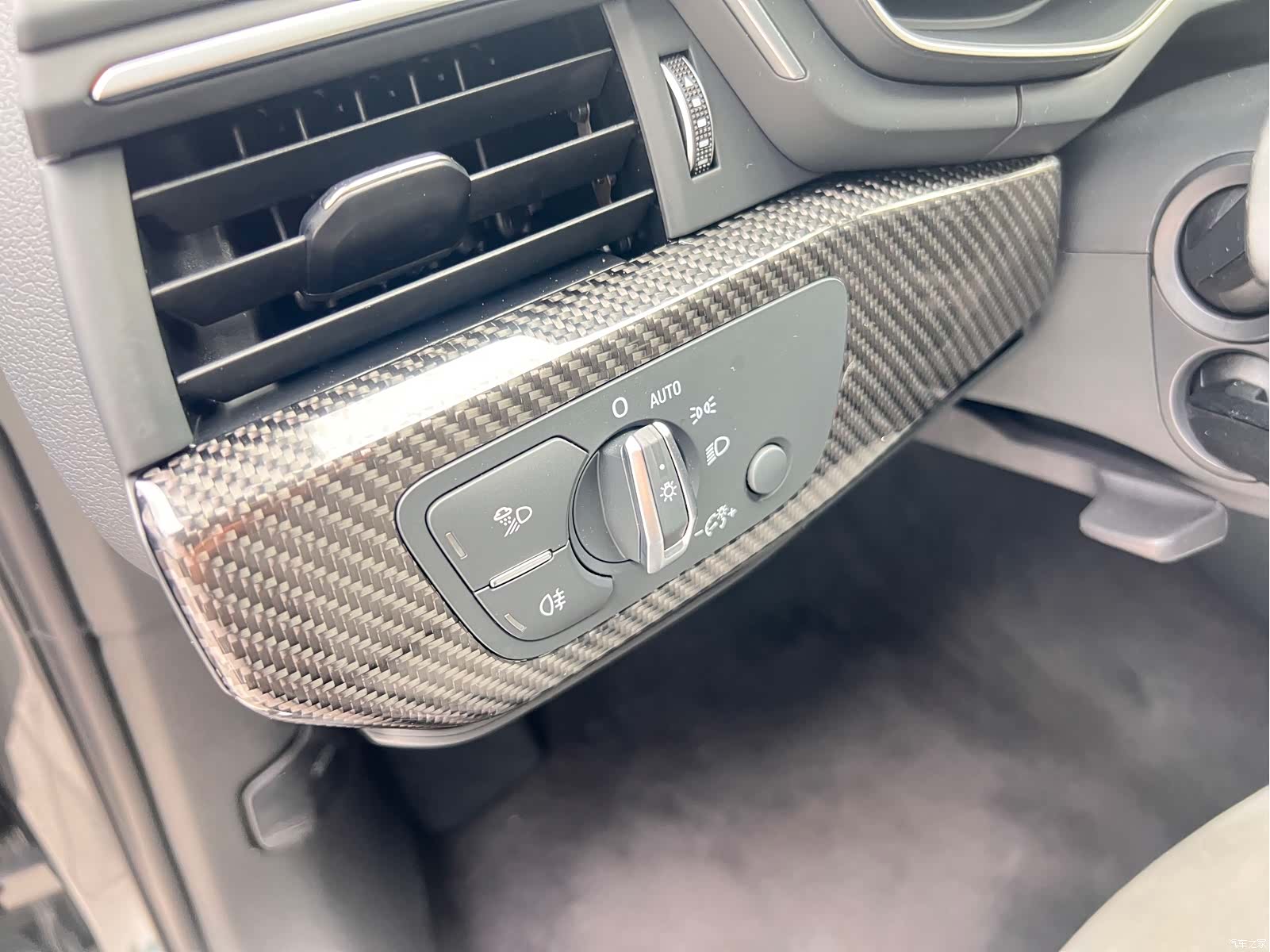 Audi A4L, 2020 23