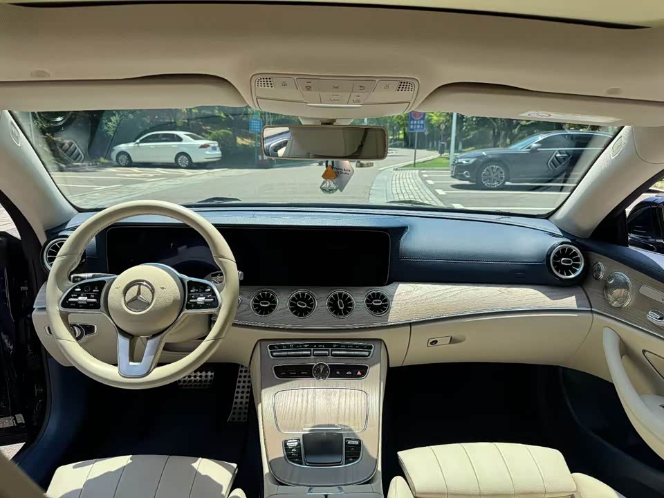 Mercedes-Benz E-class Mercedes-Benz E-class