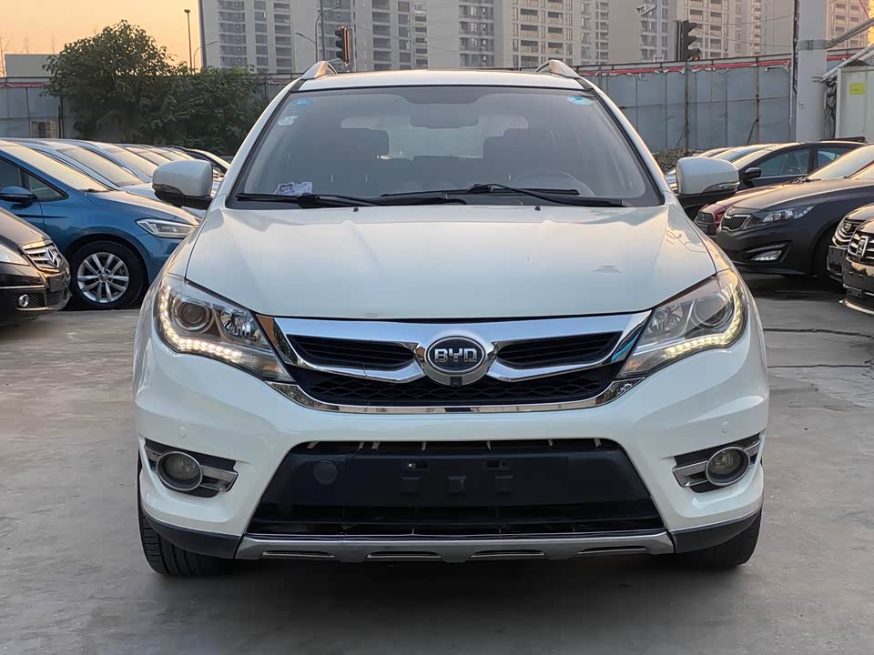 BYD S7