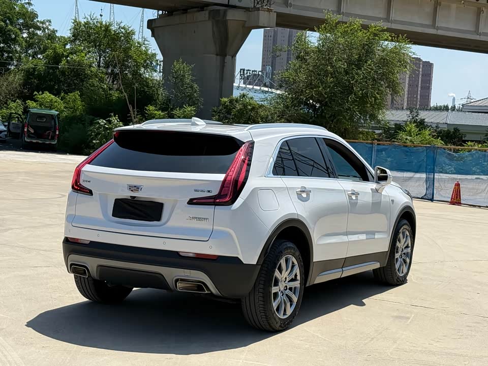 Cadillac XT4