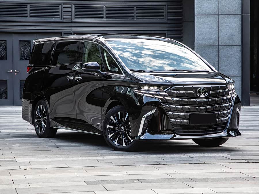 Toyota Alphard 2026, фото 1