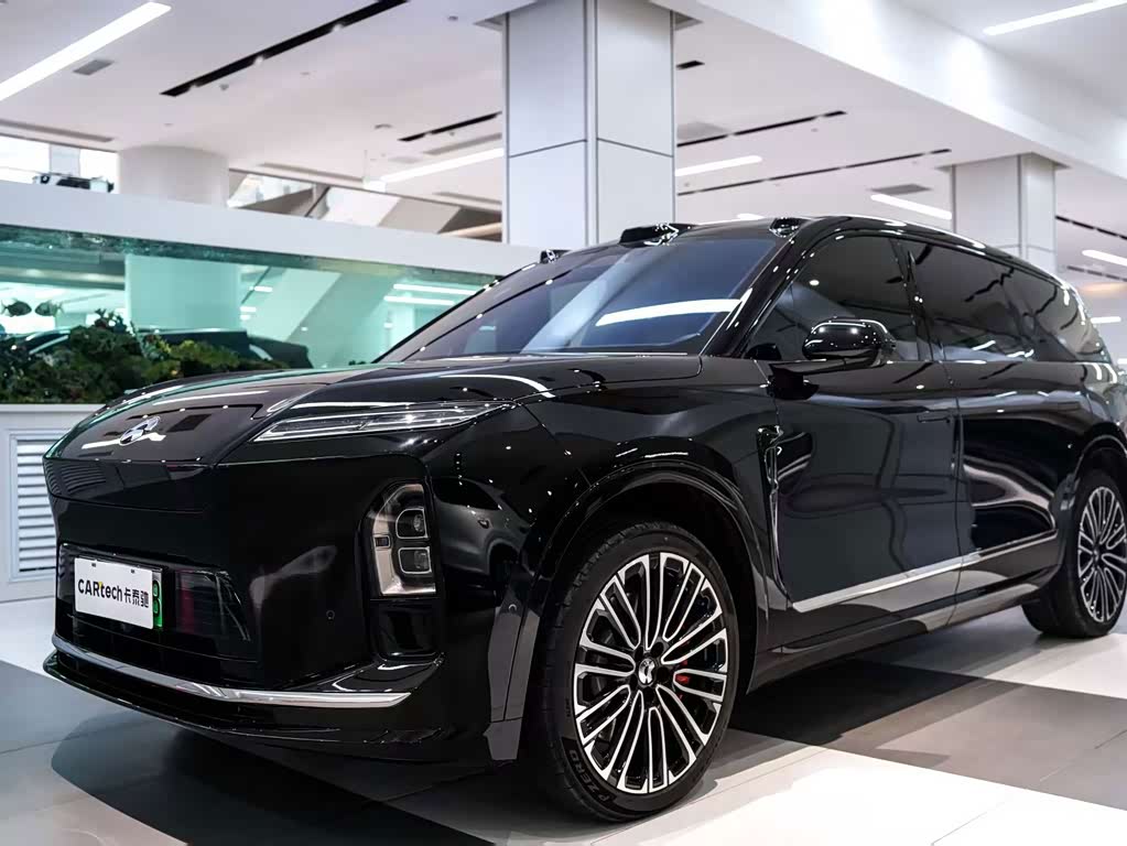 NIO ES8
