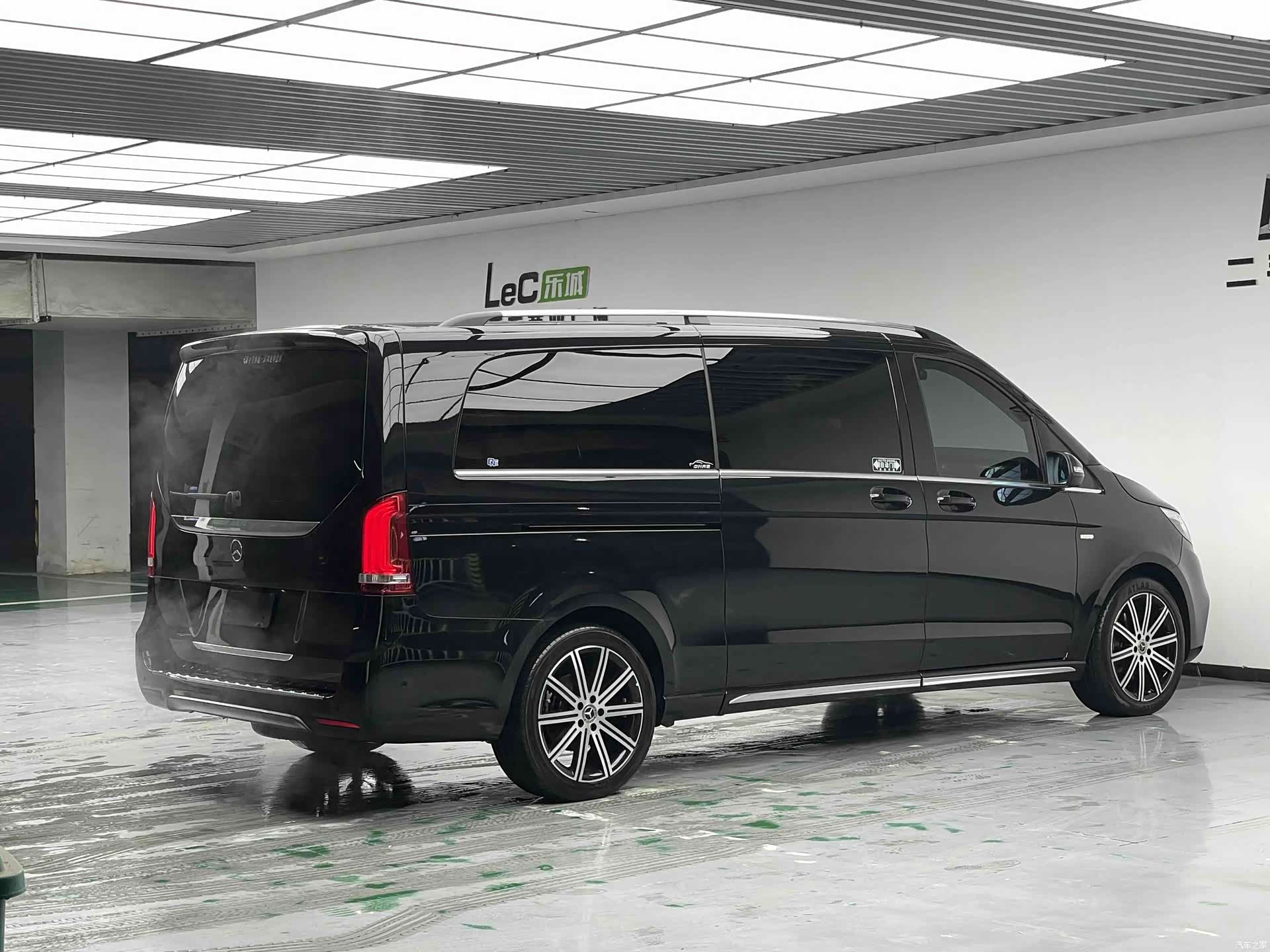 Mercedes-Benz V-Class, 2022 4