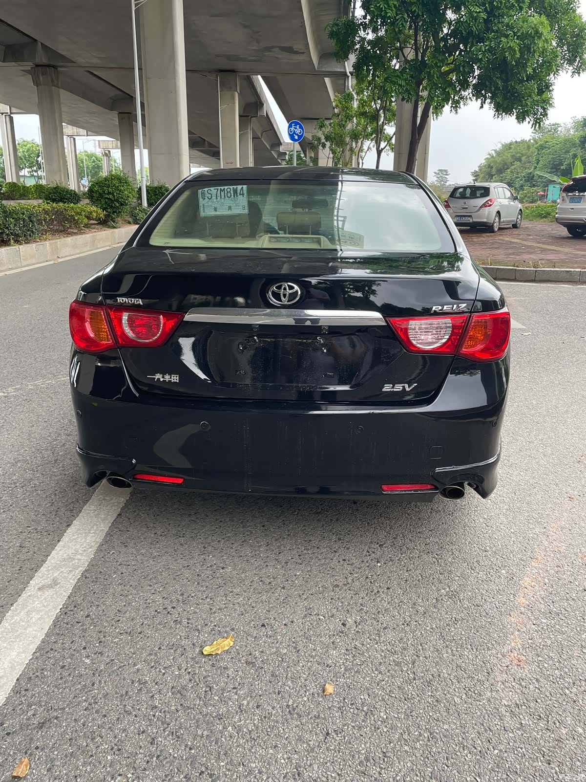 Toyota 2.5V, 2012 11