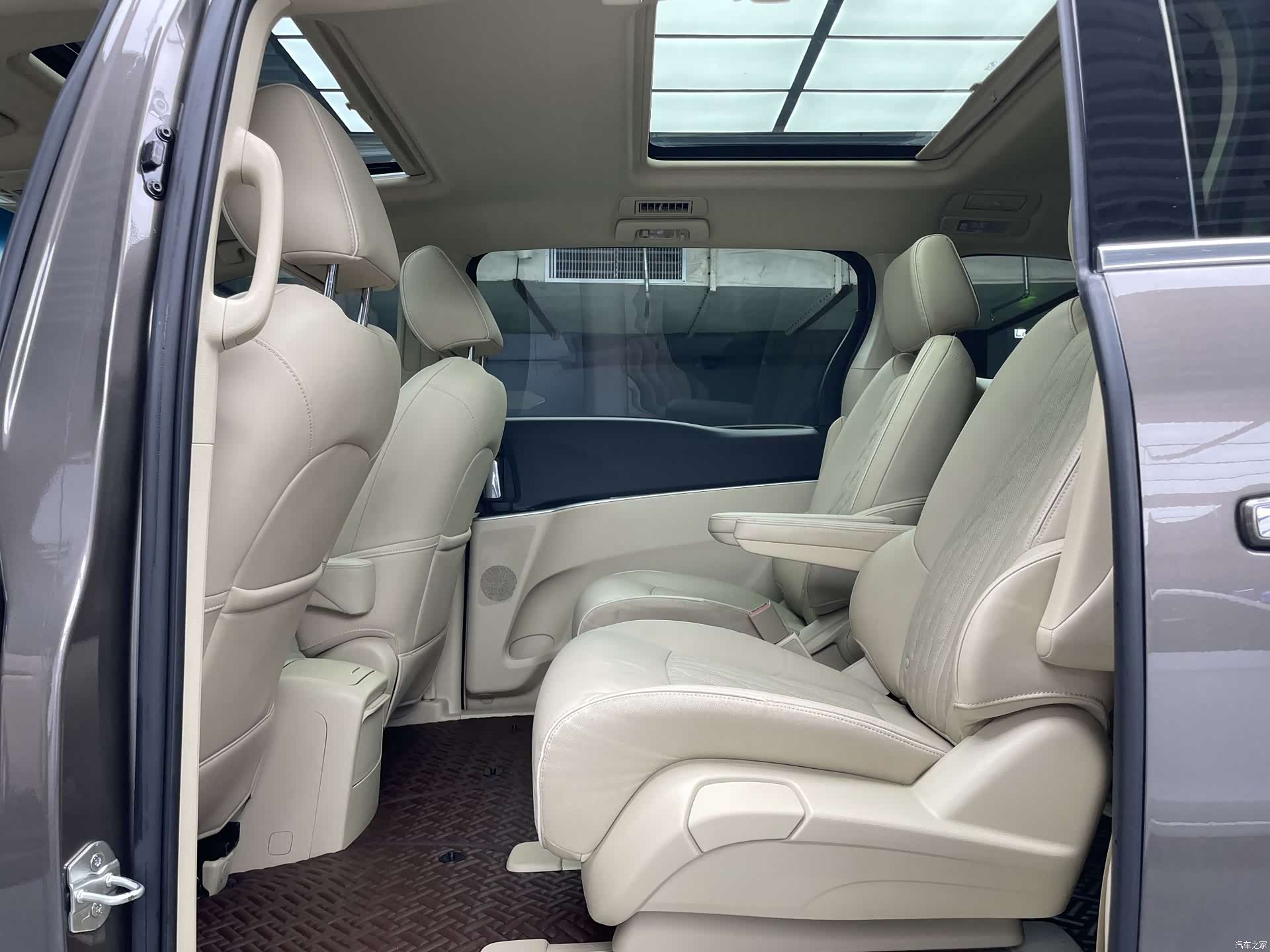 Buick GL8, 2023 13
