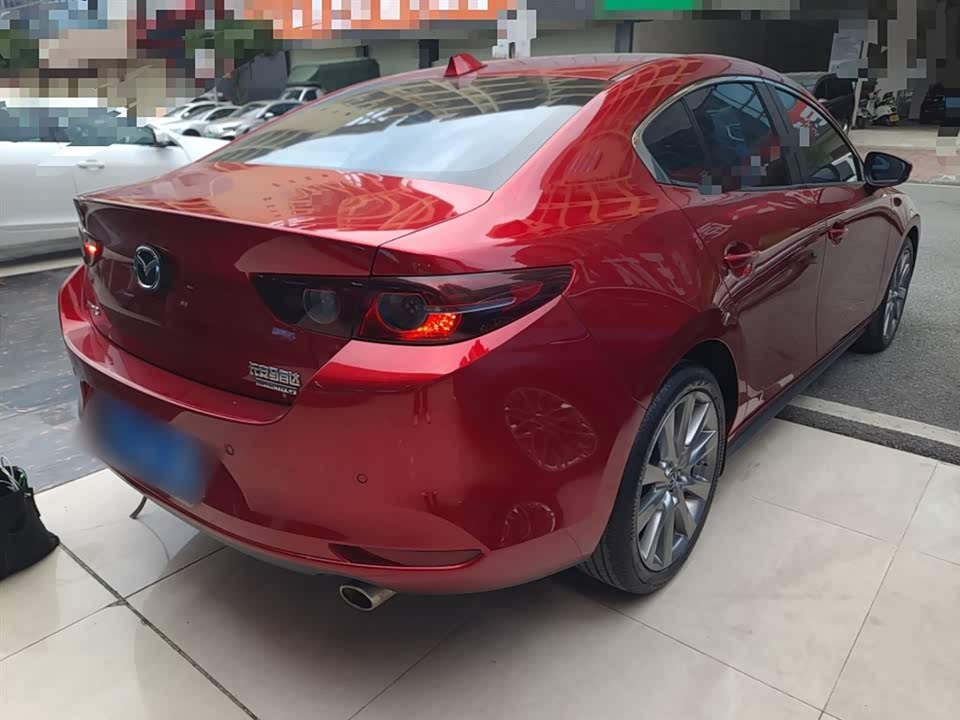 Mazda 3 Angkesaila