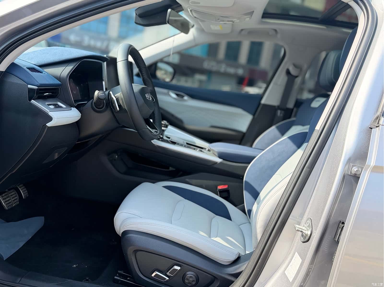 Geely Preface, 2022 8