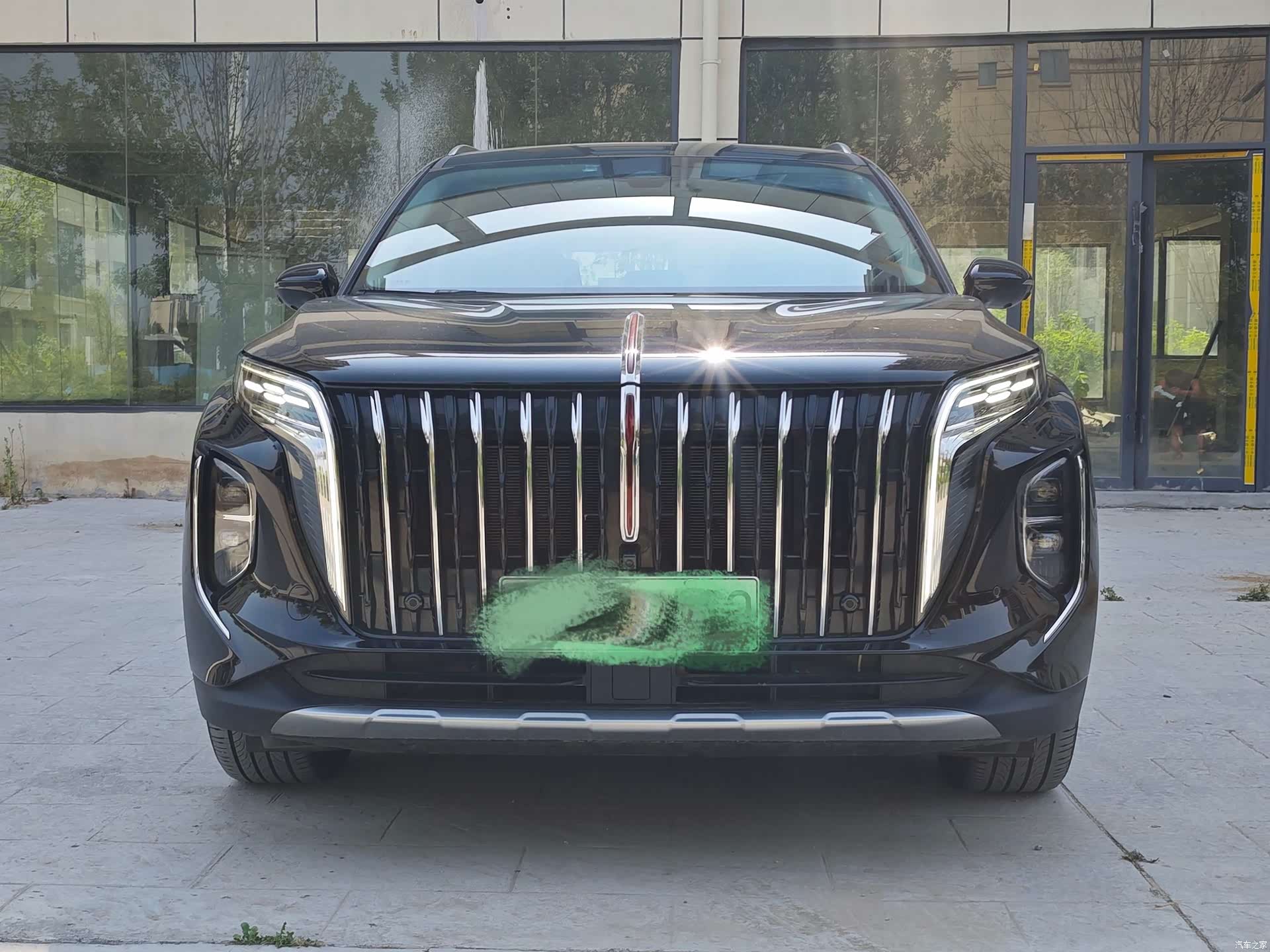 Hongqi HS7, 2024 1