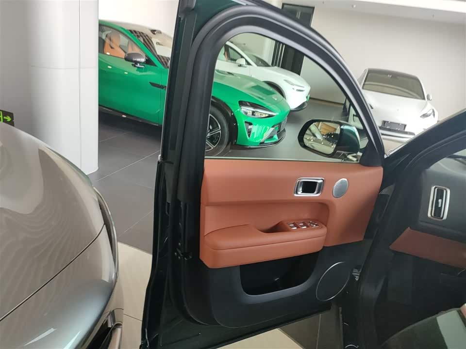 Li Auto Ideal L6