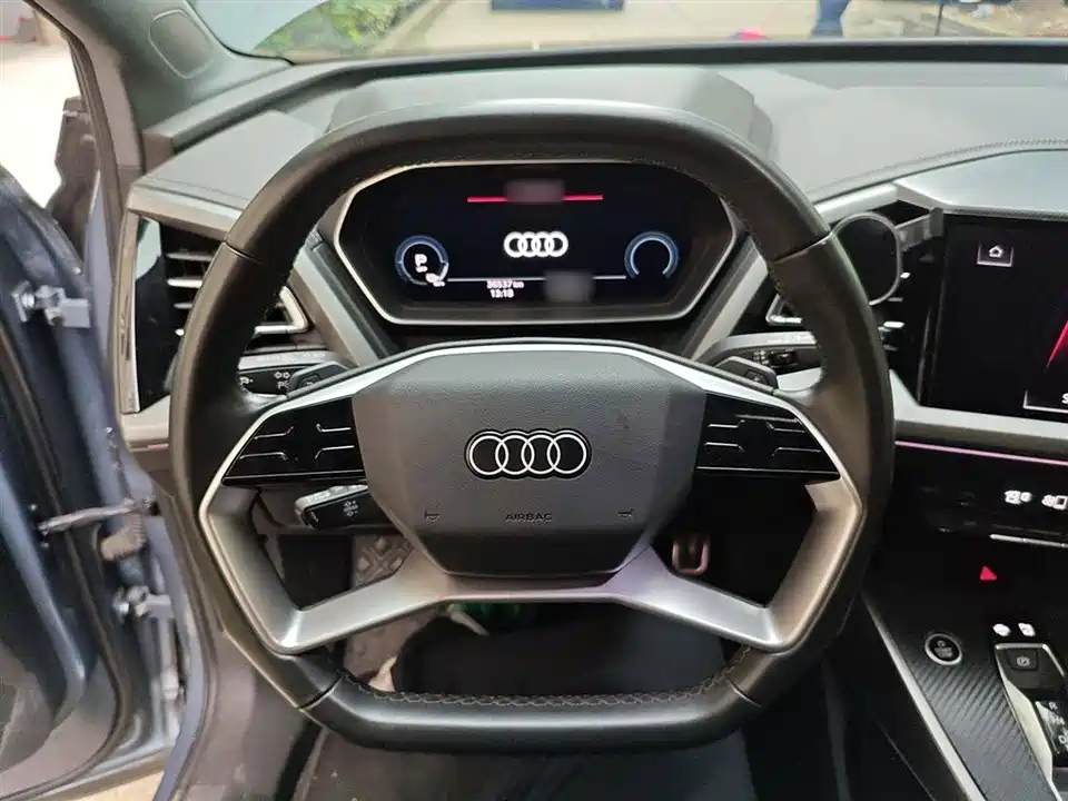 Audi Q4
