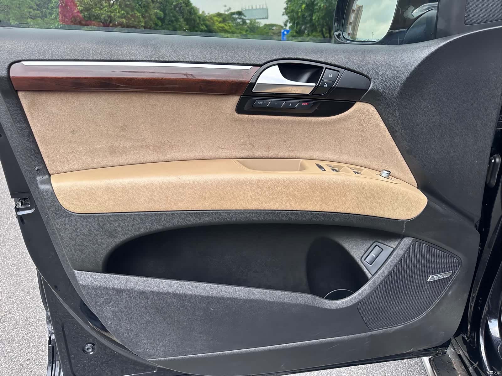 Audi Q7, 2012 11