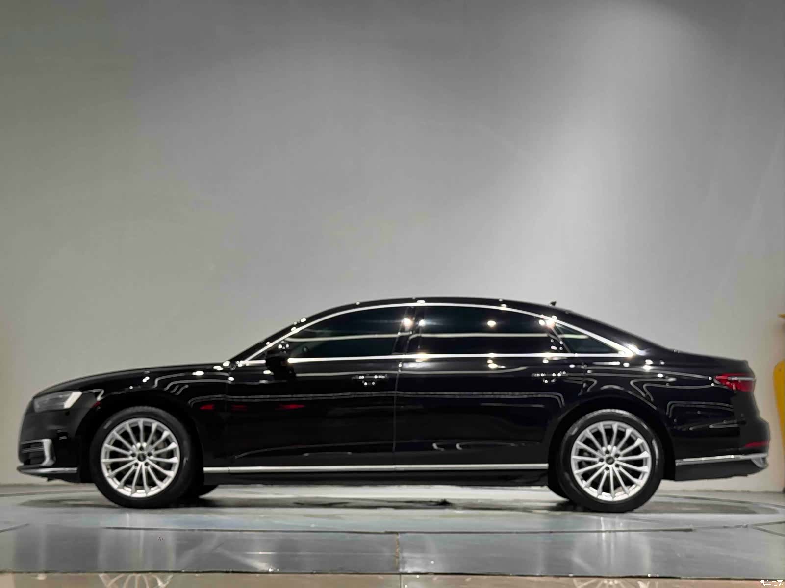 Audi A8L, 2022 16