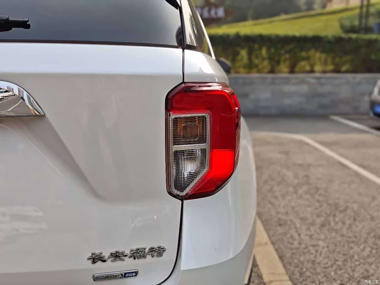 Ford Explorer, 2021 28