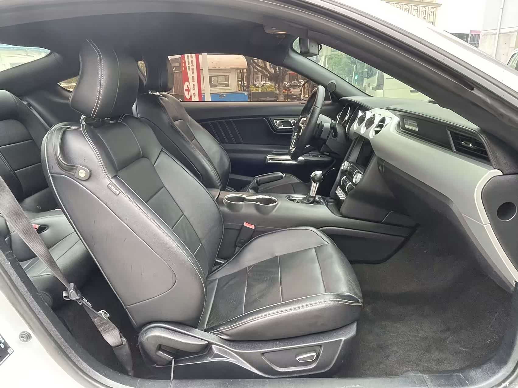 Ford Mustang, 2015 9