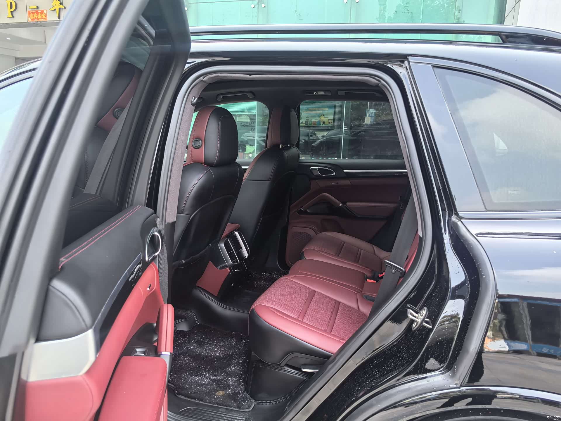 Porsche Cayenne, 2011 7
