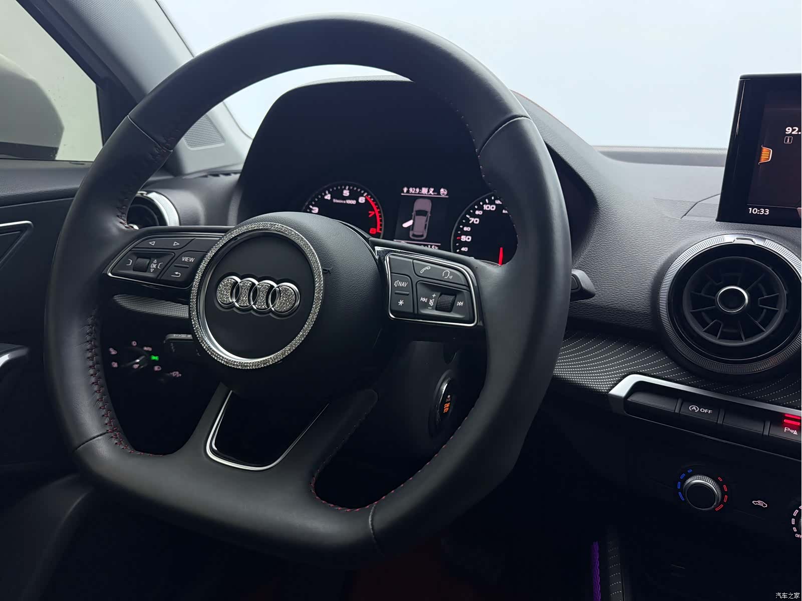 Audi Q2L, 2022 10