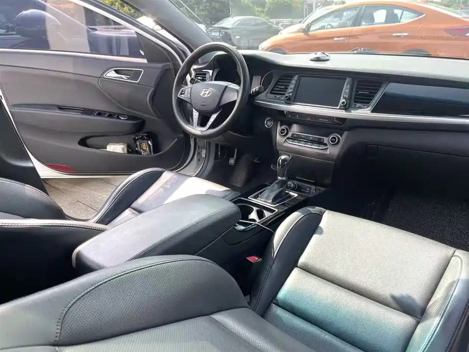 Hyundai Name picture