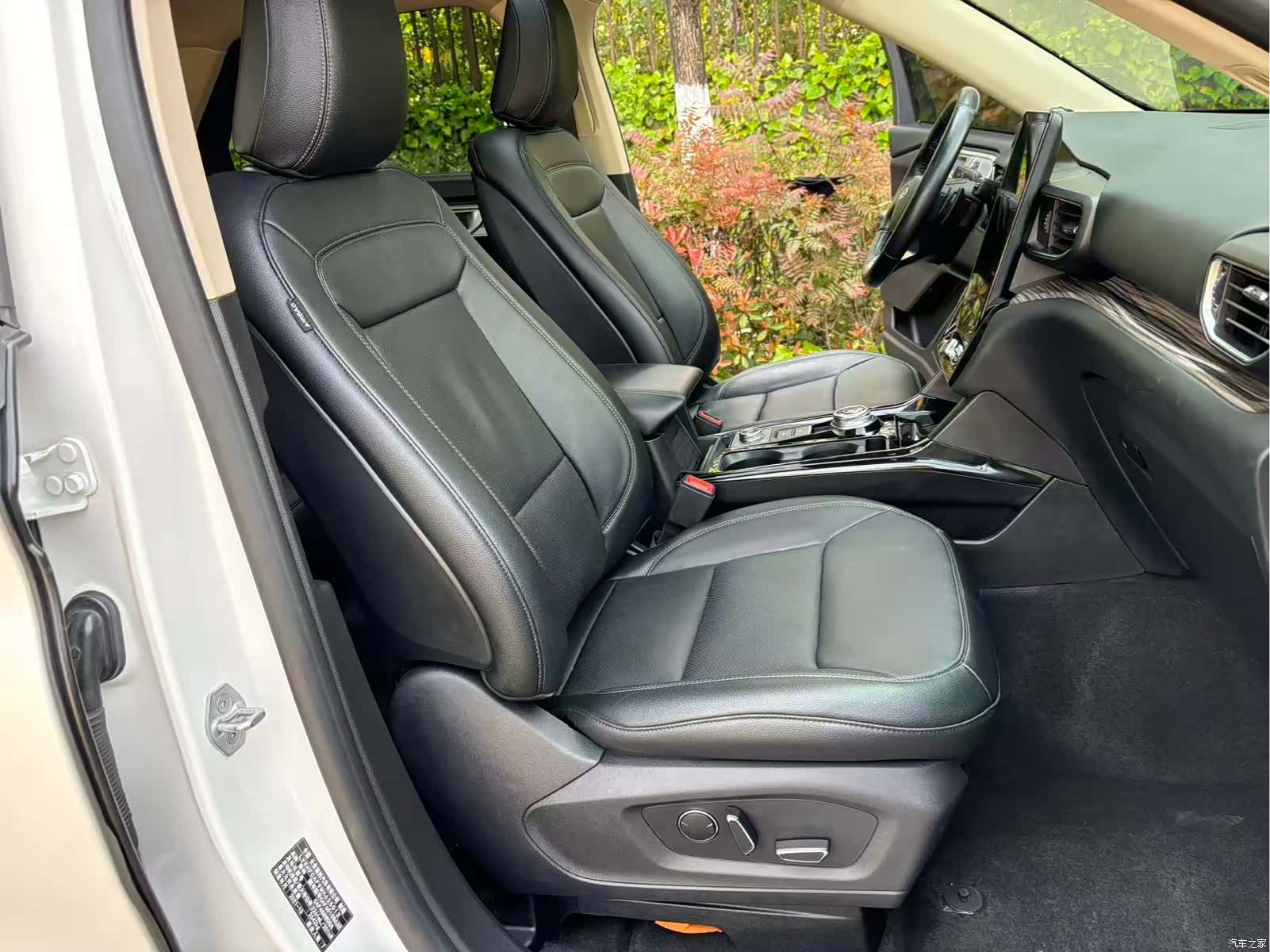 Ford Explorer, 2022 13