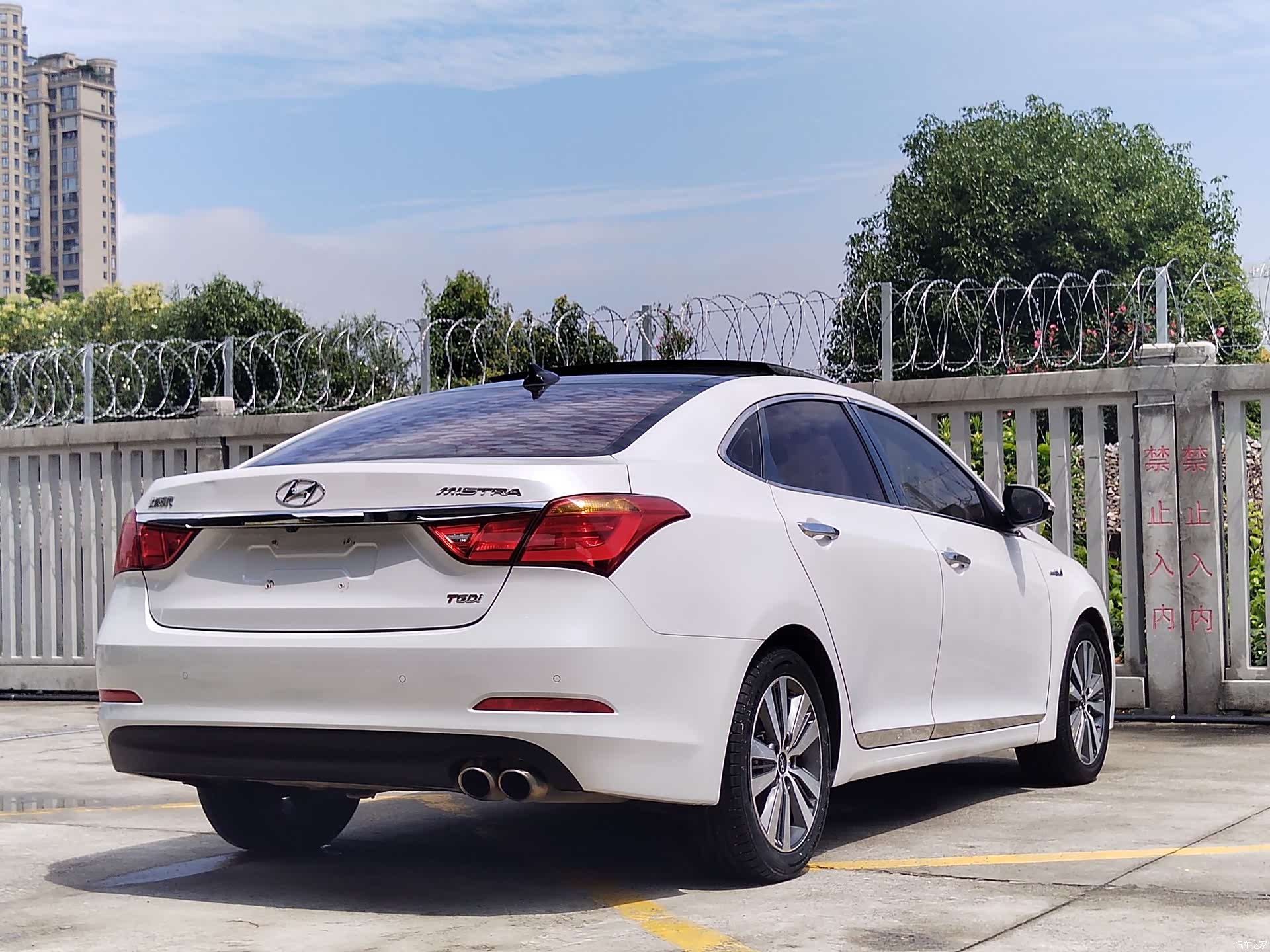 Hyundai GLS, 2016 6