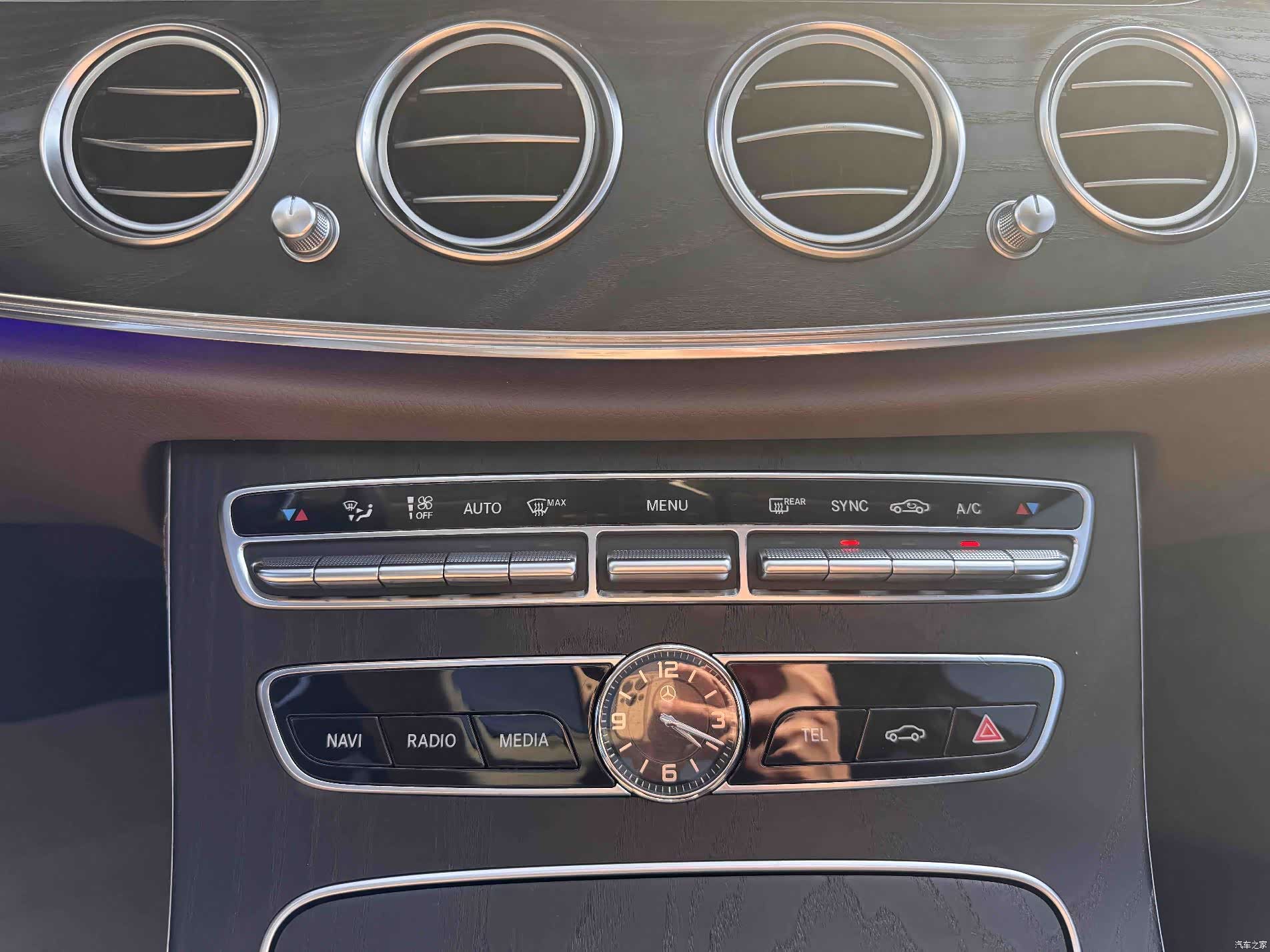 Mercedes-Benz E-Class, 2019 14