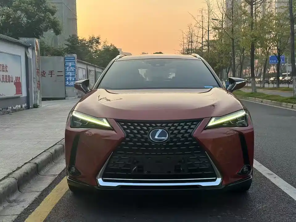 Lexus UX