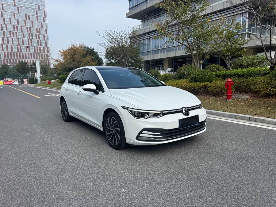 Volkswagen Golf 2023, фото 3