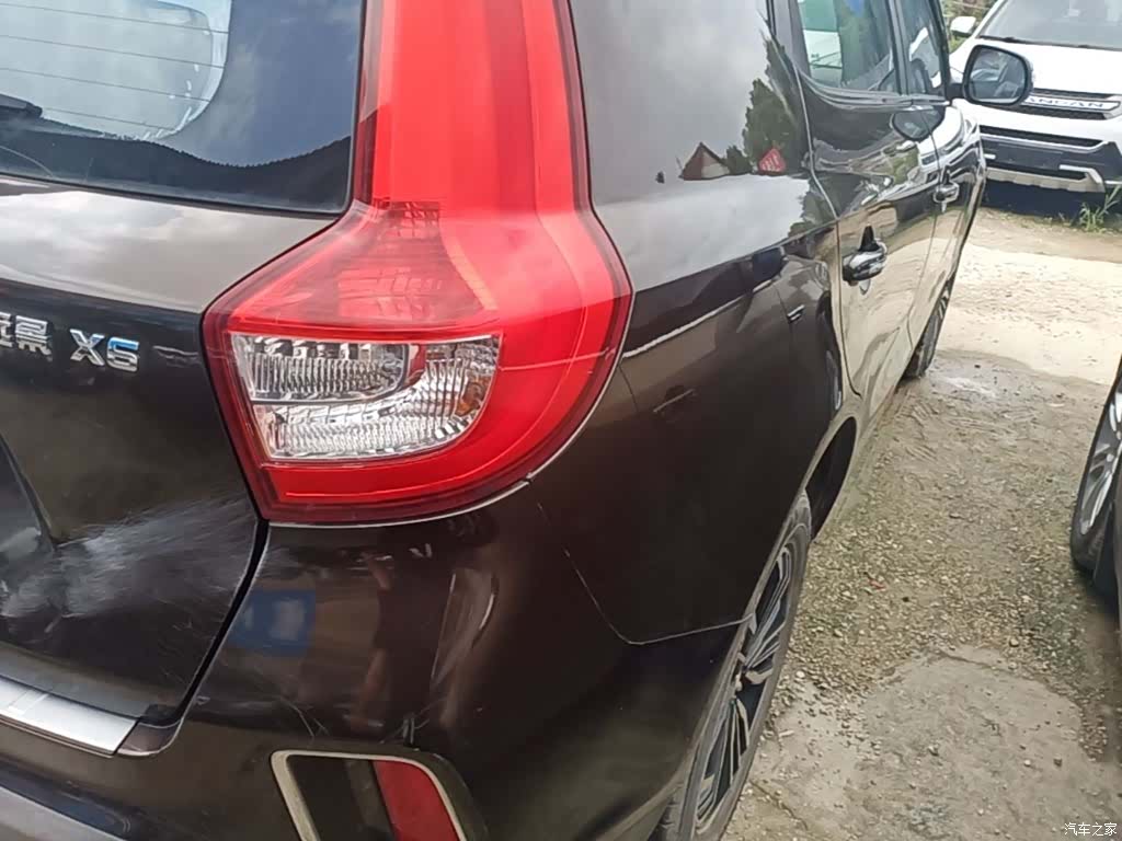 Geely X6, 2017 8