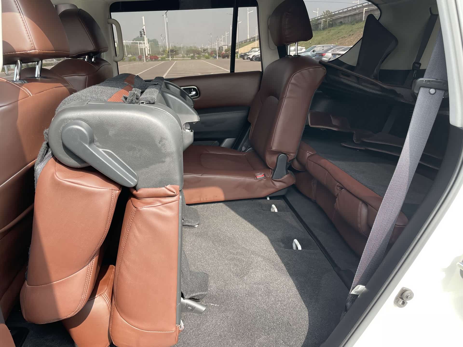 Nissan Patrol, 2017 11