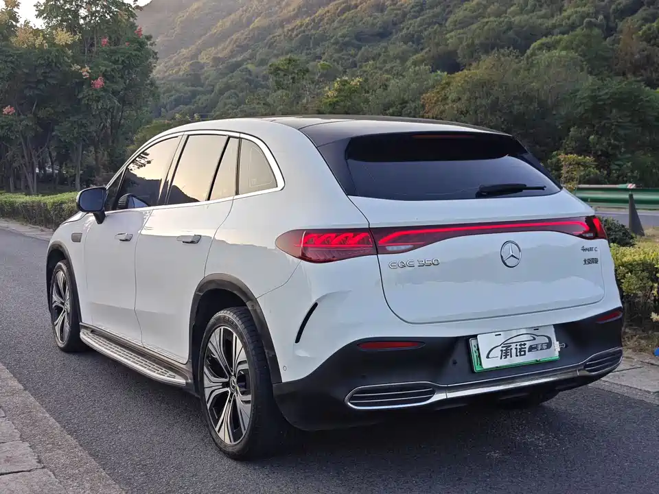 Mercedes-Benz EQE SUV