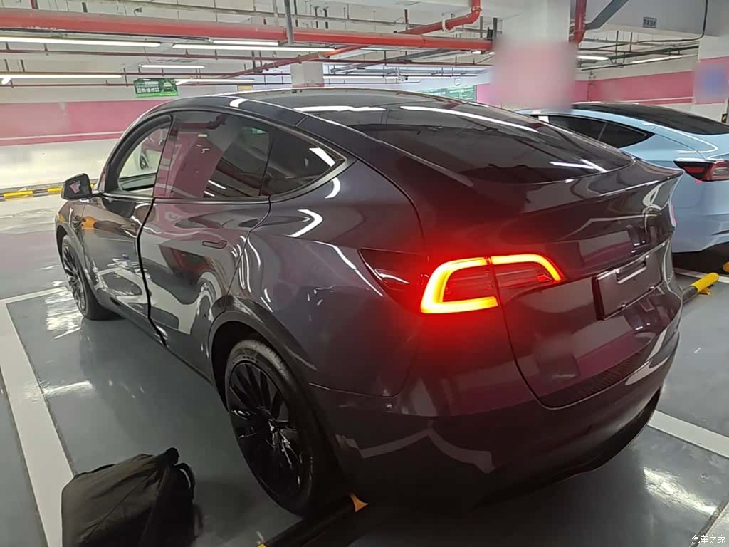 Tesla Model Y, 2023 все фото
