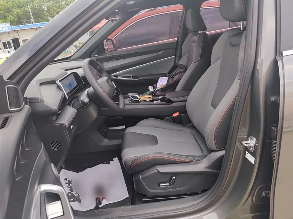 Geely Atlas