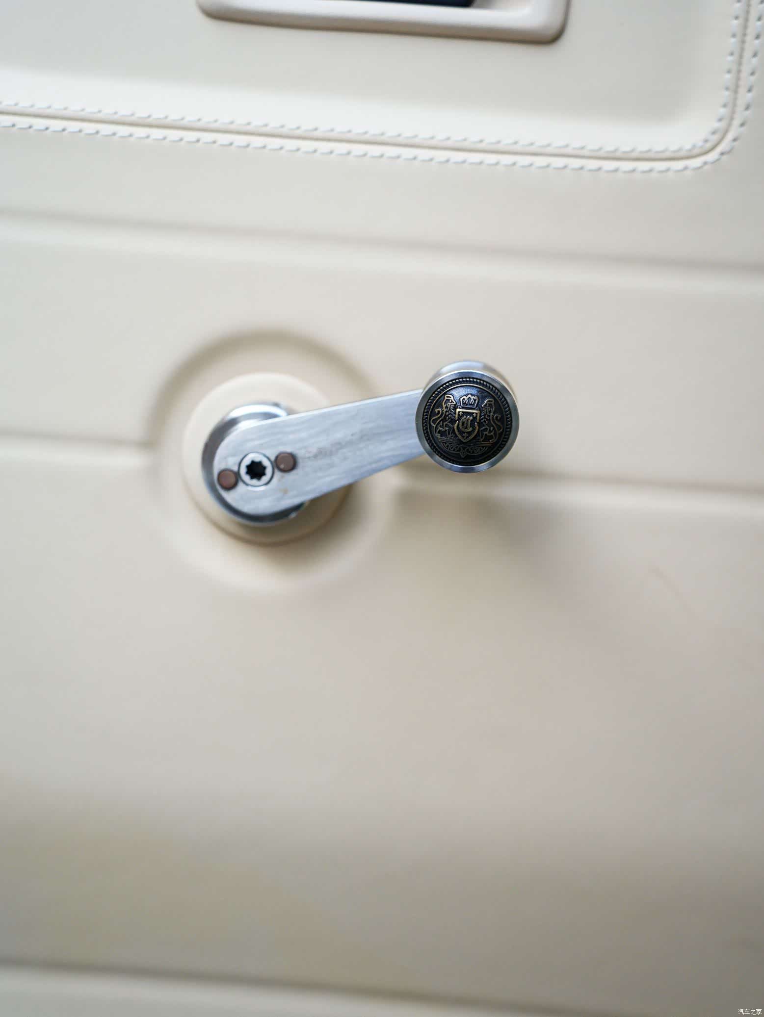 Land Rover Defender, 2013 19